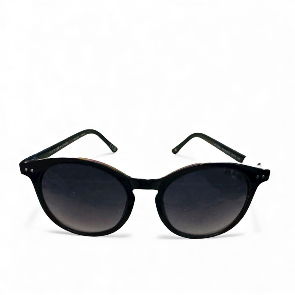 Tommy Hilfiger Dream Round Keyhole Sunglasses Black Tortoise Frame Gradient NWOT